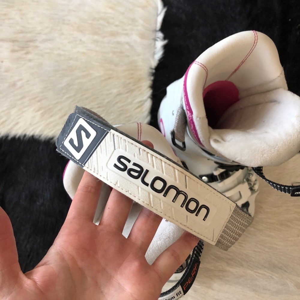 Like New Salomon Ski Boots